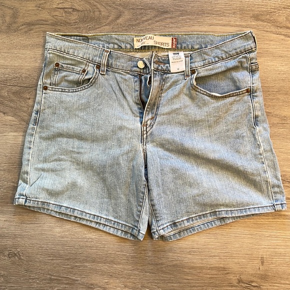 Levi's | Shorts | Levis Nouveau 55 Shorts Size 12 | Poshmark